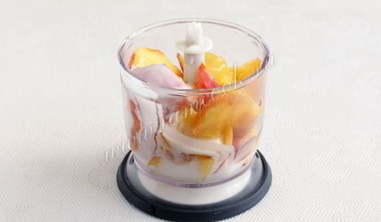 смузи из персика и малины