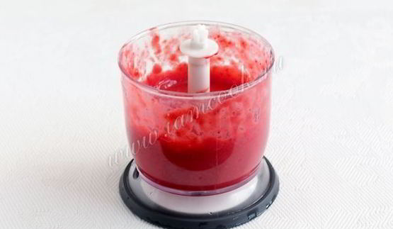 смузи из персика и малины