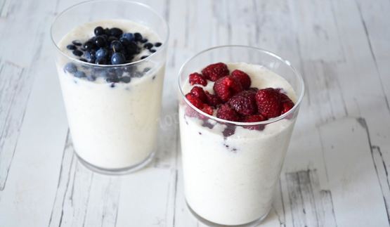 смузи с овсяными хлопьями бананом