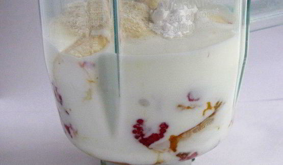 смузи с тыквой и малиной