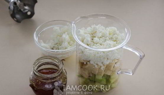 смузи с яблоком и творогом