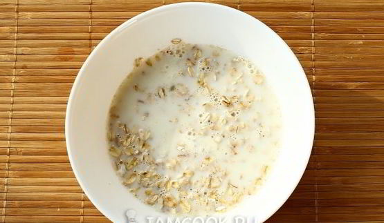 смузи с ягодами, имбирем и овсянкой