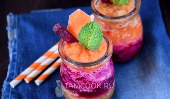 смузи со свеклой, морковью и яблоком