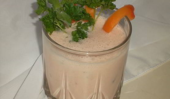 томатно-огуречный смузи с петрушкой