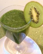 Зеленый смузи с киви и медом