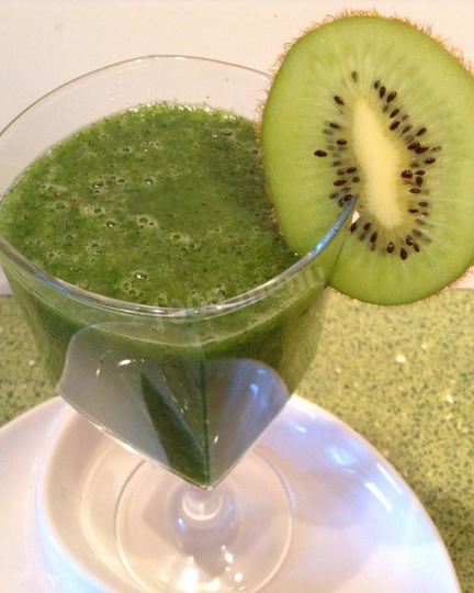 Рецепт зеленого смузи с киви и медом