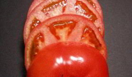 витаминный напиток из свеклы, манго и помидор