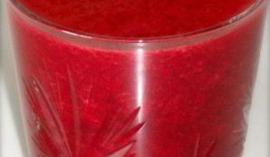 витаминный напиток из свеклы, манго и помидор