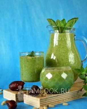Зеленый коктейль с арахисовой пастой