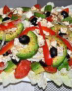 Греческий салат с авокадо