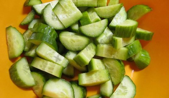 греческий салат с фетаксой и помидорами без майонеза