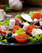 Греческий салат с моцареллой