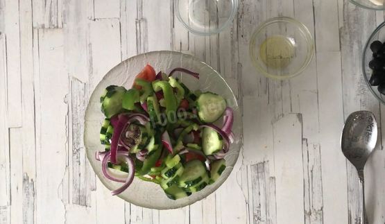 салат греческий с брынзой классический