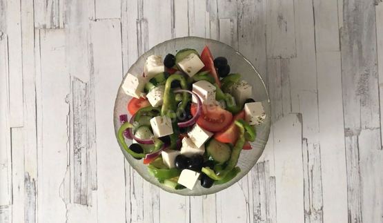 салат греческий с брынзой классический