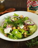 Салат в греческом стиле с фасолью