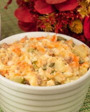 Картофельный салат с соленым огурцом