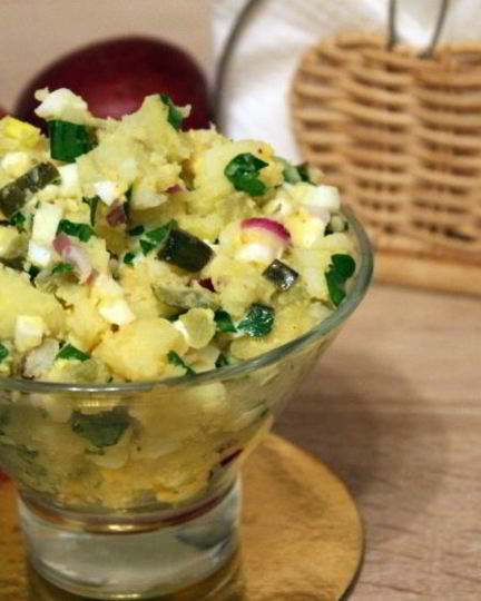 Рецепт картофельного салата с яйцом и зеленью