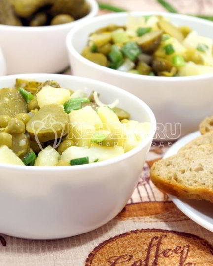 Рецепт картофельного салата с зеленым горошком