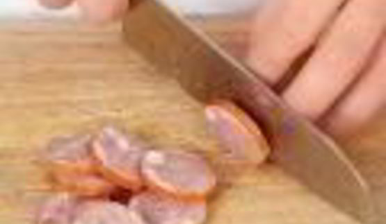 немецкий картофельный салат с копченой колбасой