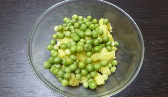 салат из картофеля и огурцов