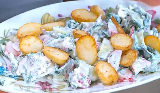 салат из молодого картофеля с редисом и заправкой из феты