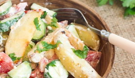 салат с запеченным картофелем