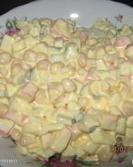 Обычный салат с крабовыми палочками