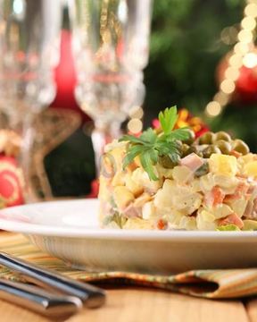 Оливье классический с колбасой