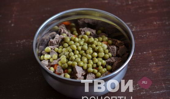 оливье с говядиной