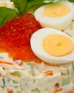 Салат Оливье с икрой