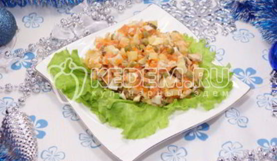 салат оливье с курицей и икорной закуской