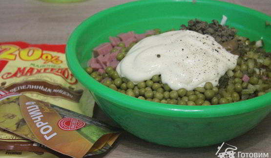 салат оливье с ветчиной