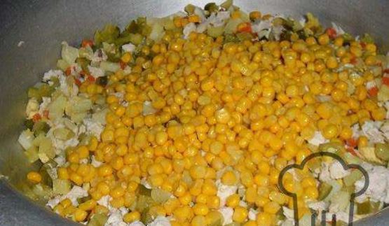 салат оливье в виде козы