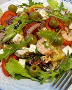 Овощной салат с морепродуктами