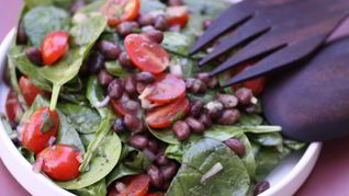 Салаты с фасолью