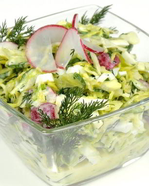 Простой и легкий салат без майонеза