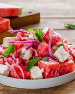 Салат из арбуза с маринованным крымским луком и брынзой