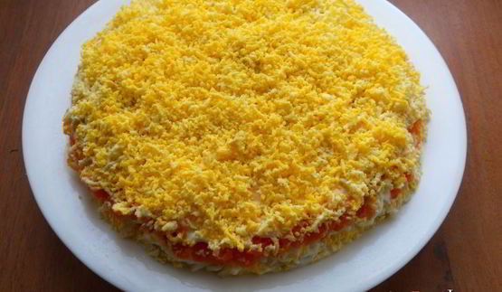 салат мимоза с картофелем и твердым сыром