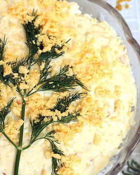 Салат Мимоза с консервированной горбушей