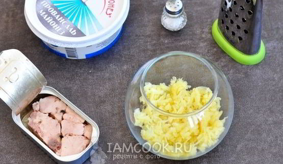 салат мимоза с печенью трески