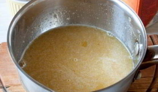 желе мимоза с персиками и клубникой