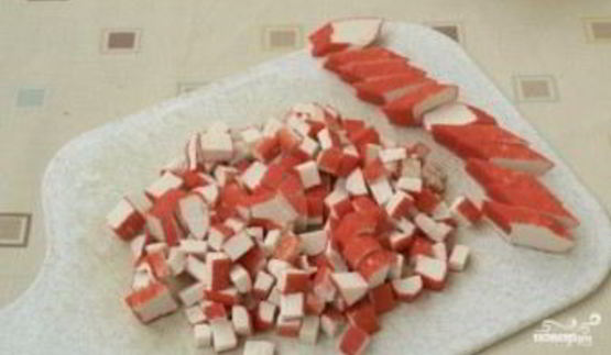 салат новогодний из крабовых палочек