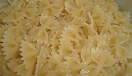 грибы в сливочном соусе под шубой из фарфалле