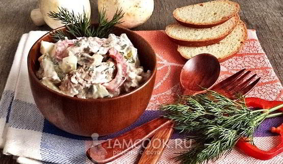 салат с говядиной и грибами