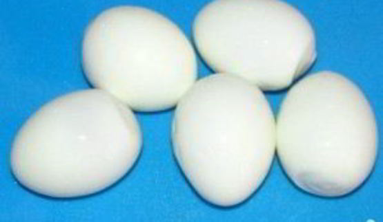 салат с кальмарами и луком