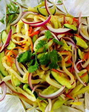 Салат с кальмарами классический