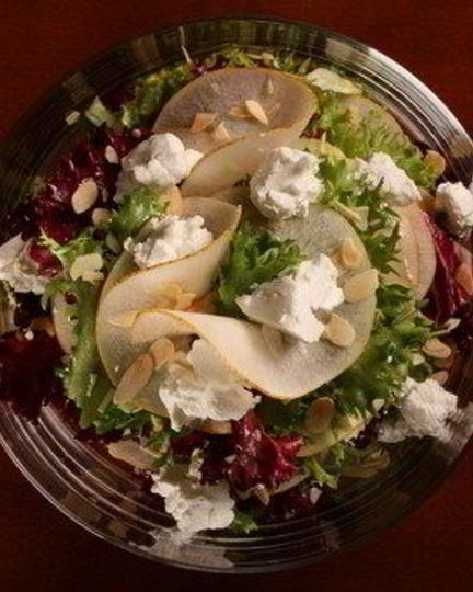 Рецепт салата с радиккьо, грушами, рикоттой и грецкими орехами