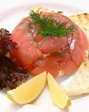 Салат с семгой