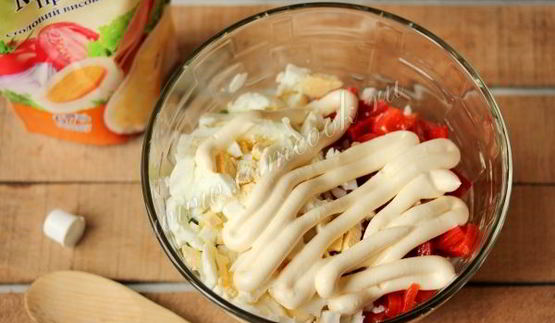 салат шедевр с курицей и сладким перцем