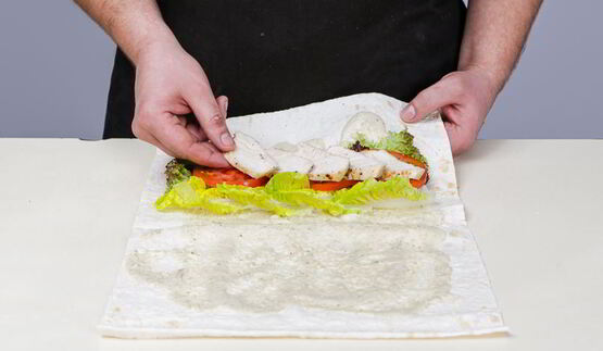 роллы с салатом цезарь